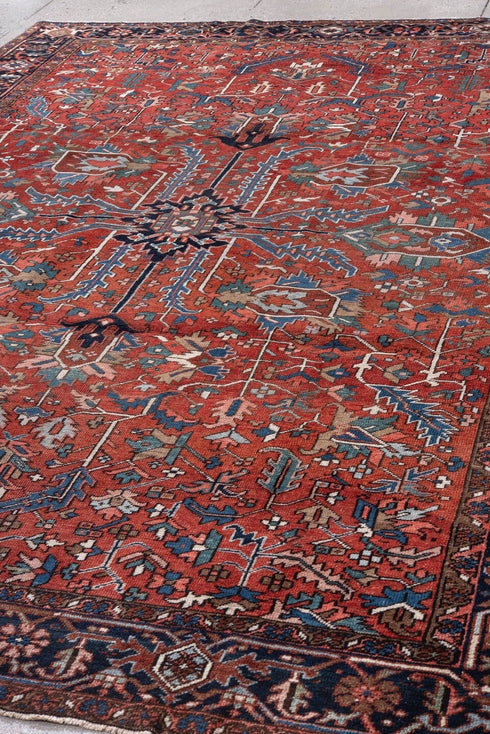 Vintage Heriz Area Rug (8' x 11')